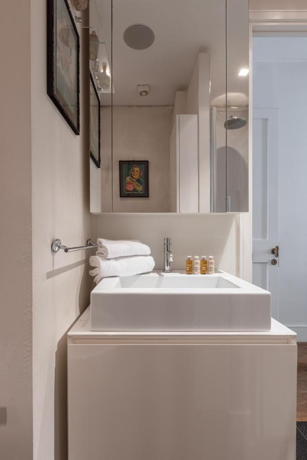 Veeve - The Arbour Paris